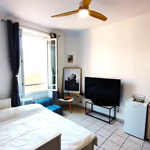 charming-studio-ideal-for-congresses-and-holidays-live.fr-provencehotel.com/